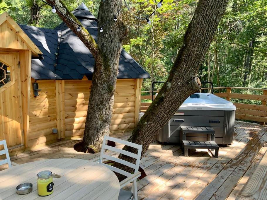 La Cabane Perchee De La Mure Bongheat Екстер'єр фото